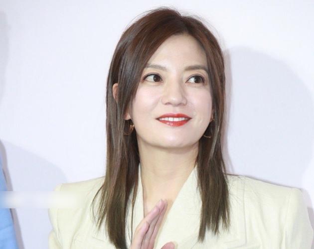 赵薇离了婚是真的吗,赵薇婚变(赵薇为啥离婚)