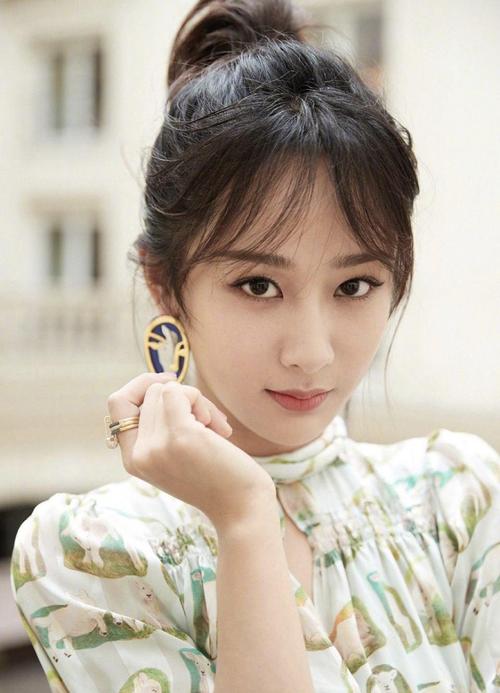 明星相片,好看的相册图片(明星的相片大全图片)