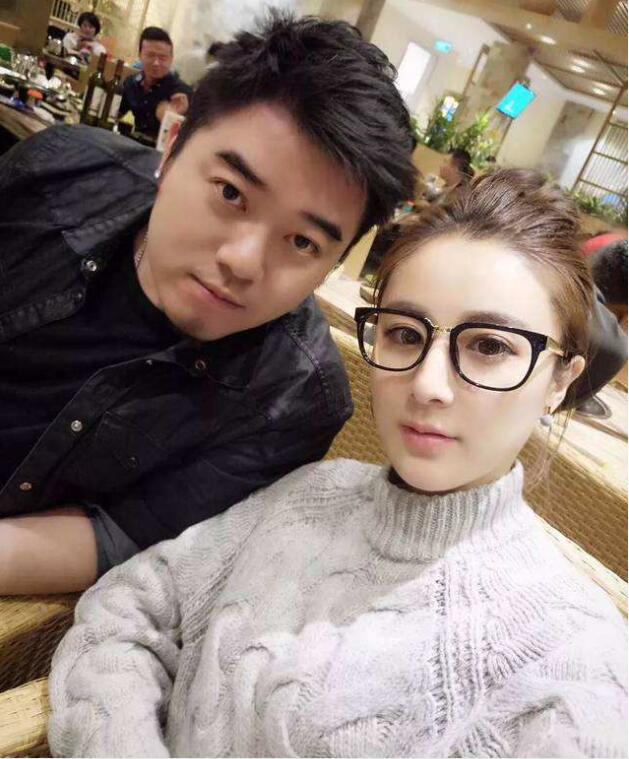 淘宝第一主播薇娅的老公是海峰吗