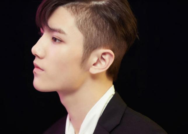 灵超为什么叫百斩男、青春疼痛作家