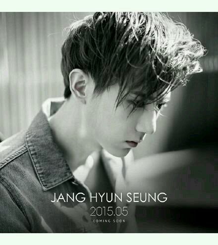 贤胜泫雅热吻图片(泫雅和张贤胜接吻mama)