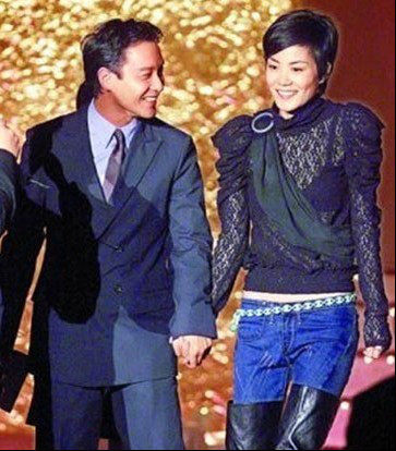 王菲和张国荣关系好么？张国荣调侃王菲谢霆(张国荣调侃王菲谢霆锋)