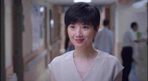 以家人之名演员表,冯希希扮演者胡(以家人为名演员列表)