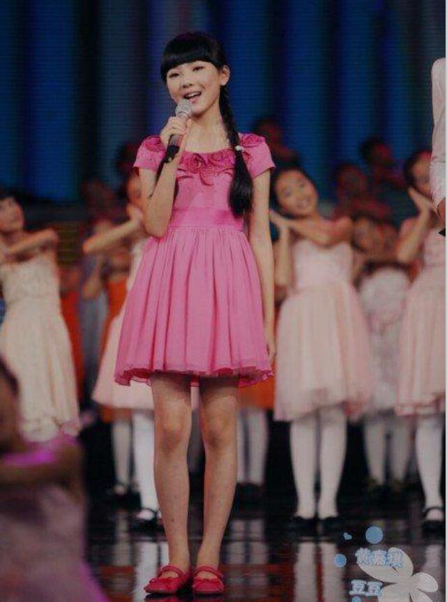 黄嘉琪为什么退出舞台(黄嘉琪现在照片)