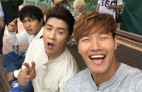 车太贤为什么叫车喜斌?车太贤是宋仲基、朴(车太贤宋智孝) 车太贤为什么叫车喜斌?车太贤是宋仲基、朴(车太贤宋智孝)