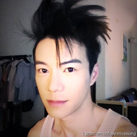 王冠逸比许凯好看对比图 王冠逸比许凯好看对比图