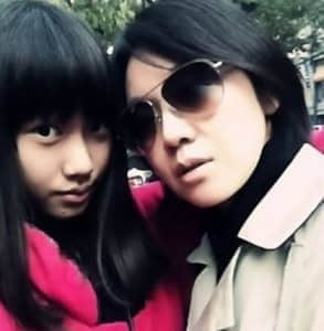 邹元清是闫妮亲生的吗?邹元清的父亲叫什么 邹元清是闫妮亲生的吗?邹元清的父亲叫什么