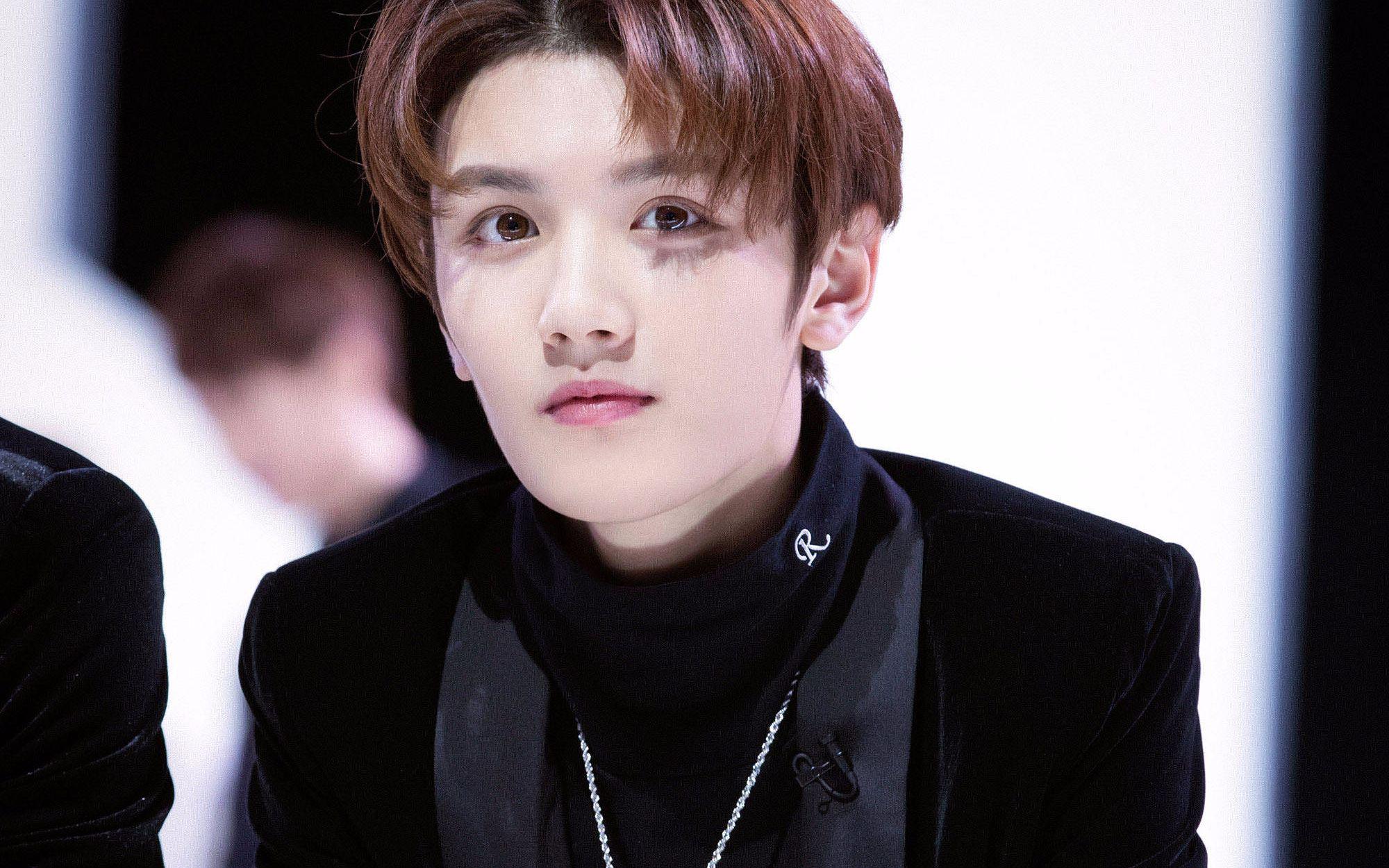 灵超为什么叫百斩男、青春疼痛作家