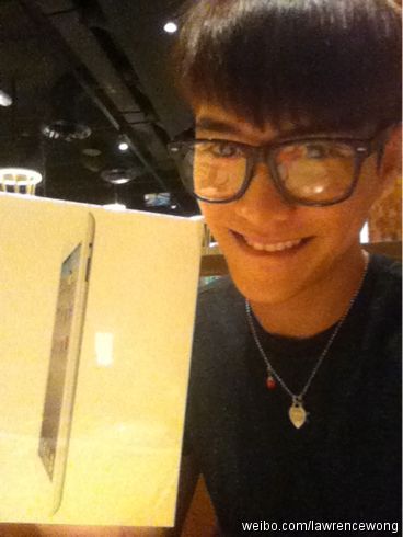 王冠逸比许凯好看对比图 王冠逸比许凯好看对比图