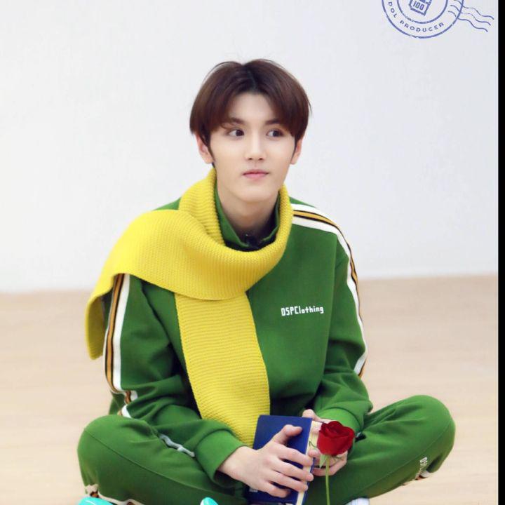 灵超为什么叫百斩男、青春疼痛作家