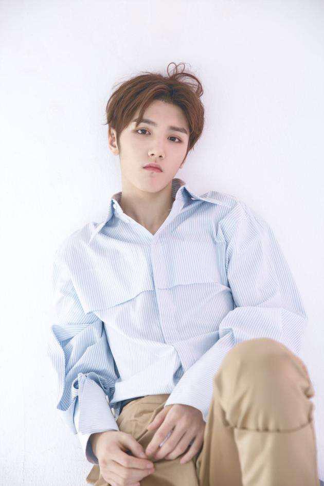 灵超为什么叫didi？灵超和鹿晗很像的对(灵超长的像鹿晗)