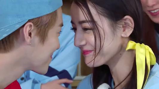 鹿晗吉尼斯纪录微博是哪条？鹿晗微博屏蔽热(鹿晗微博单条评论吉尼斯)