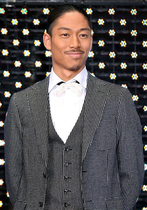 黑泽良平家世很厉害吗，黑泽良平(黑泽良平是富二代吗)