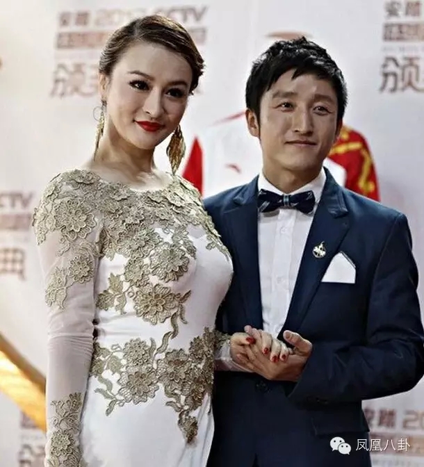 邹市明老婆看比赛哭了视频(邹市明比赛妻子助威视频) 邹市明老婆看比赛哭了视频(邹市明比赛妻子助威视频)