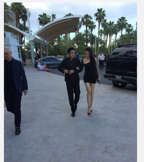 邹市明老婆看比赛哭了视频(邹市明比赛妻子助威视频) 邹市明老婆看比赛哭了视频(邹市明比赛妻子助威视频)