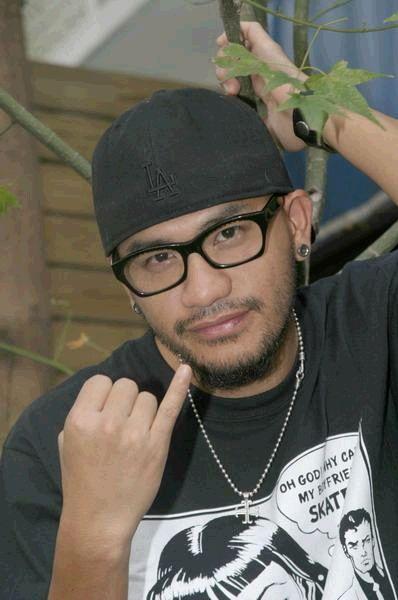 张震岳资料，张震岳个人资料年龄(张震岳的个人资料)