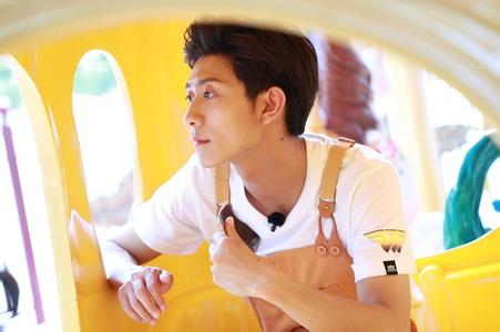 张一山是不是同性恋？张一山为什么不是当红(张一山对象是)