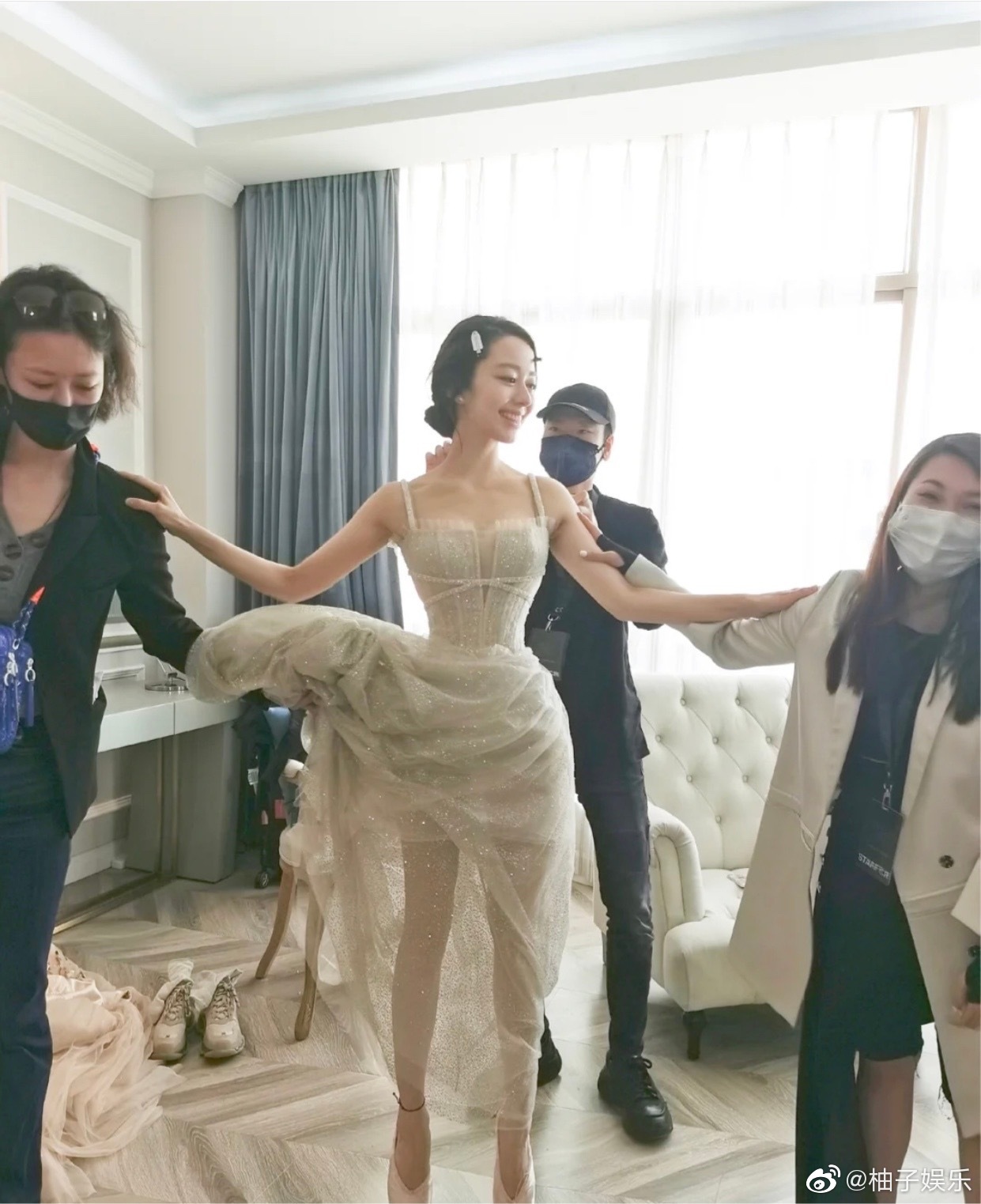 吉娜的胸是不是假的