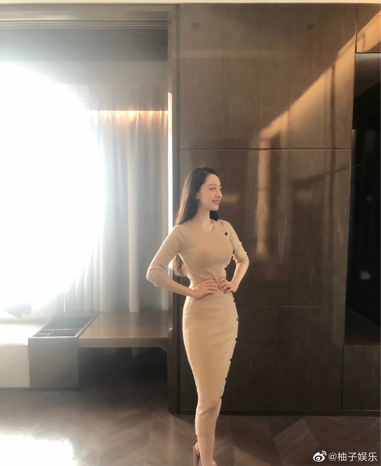 吉娜的胸是不是假的