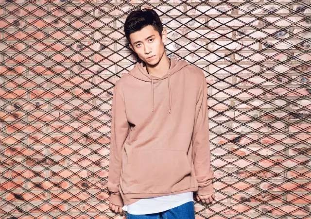 张一山是不是同性恋？张一山为什么不是当红(张一山对象是)