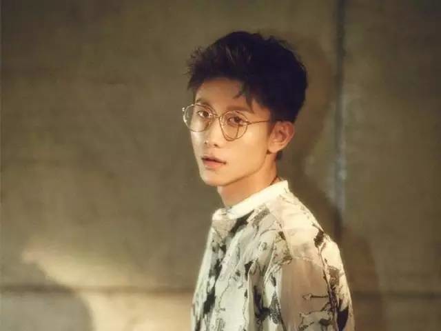 张一山是不是同性恋？张一山为什么不是当红(张一山对象是)