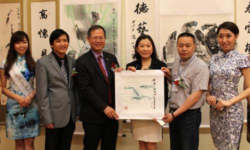 李秀明老了的现状照片(老演员李秀明老年近照)