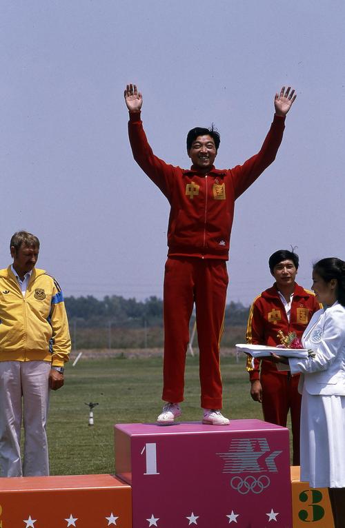 海峰个人资料简介,海峰怎么走的(海峰百度百科) 海峰个人资料简介,海峰怎么走的(海峰百度百科)