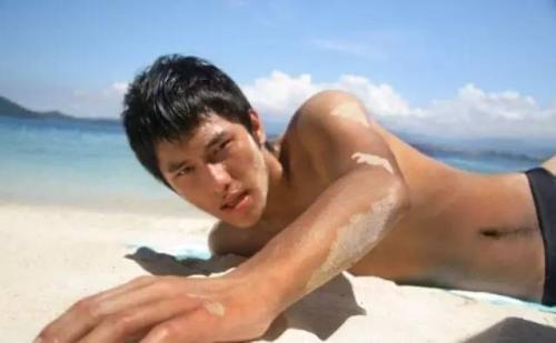 朱梓骁陈乔恩在一起恋爱了吗？朱梓骁不是同