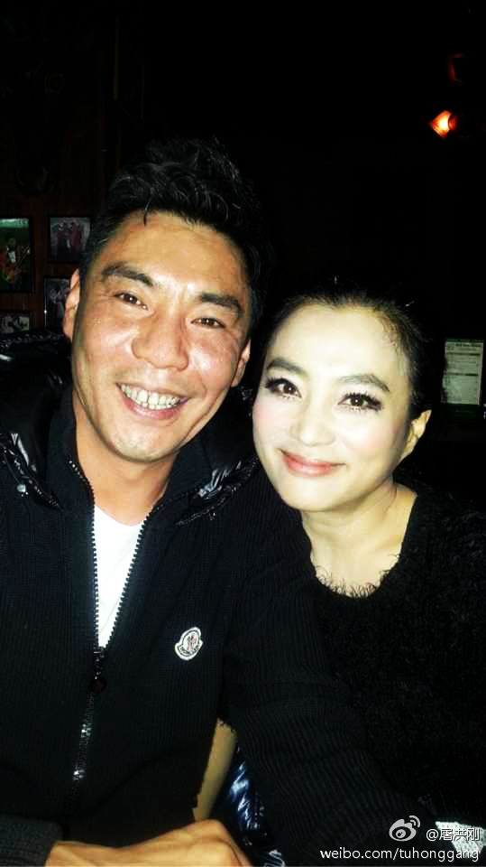 屠洪刚目前干什么怎么不出来了 屠洪刚目前干什么怎么不出来了