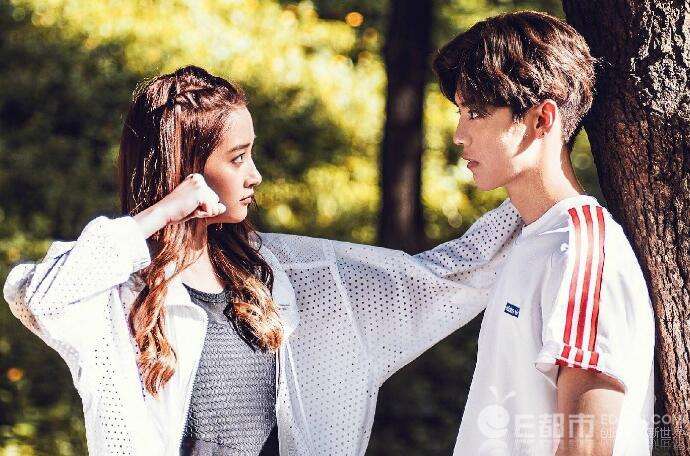 应采儿说谁娶关晓彤谁倒霉真相(谢娜应采儿关系好吗)