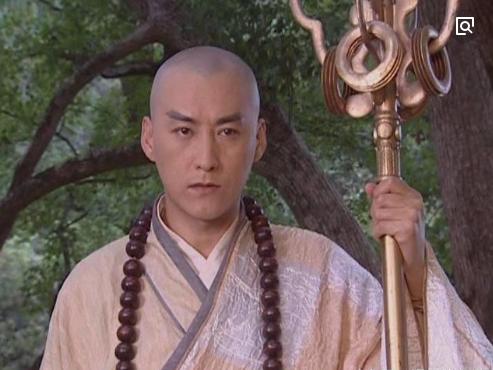 刘小锋整容前后对比图(刘小锋和谁长得像) 刘小锋整容前后对比图(刘小锋和谁长得像)