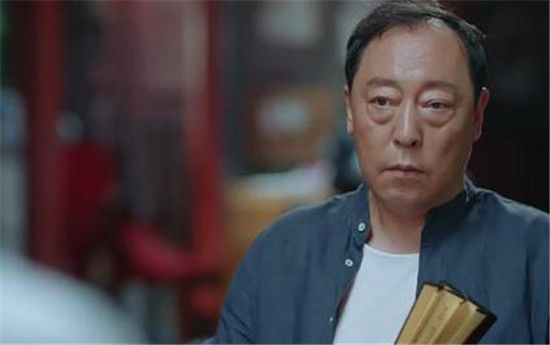 恋爱先生程皓父亲是做什么工作的?扮演者是