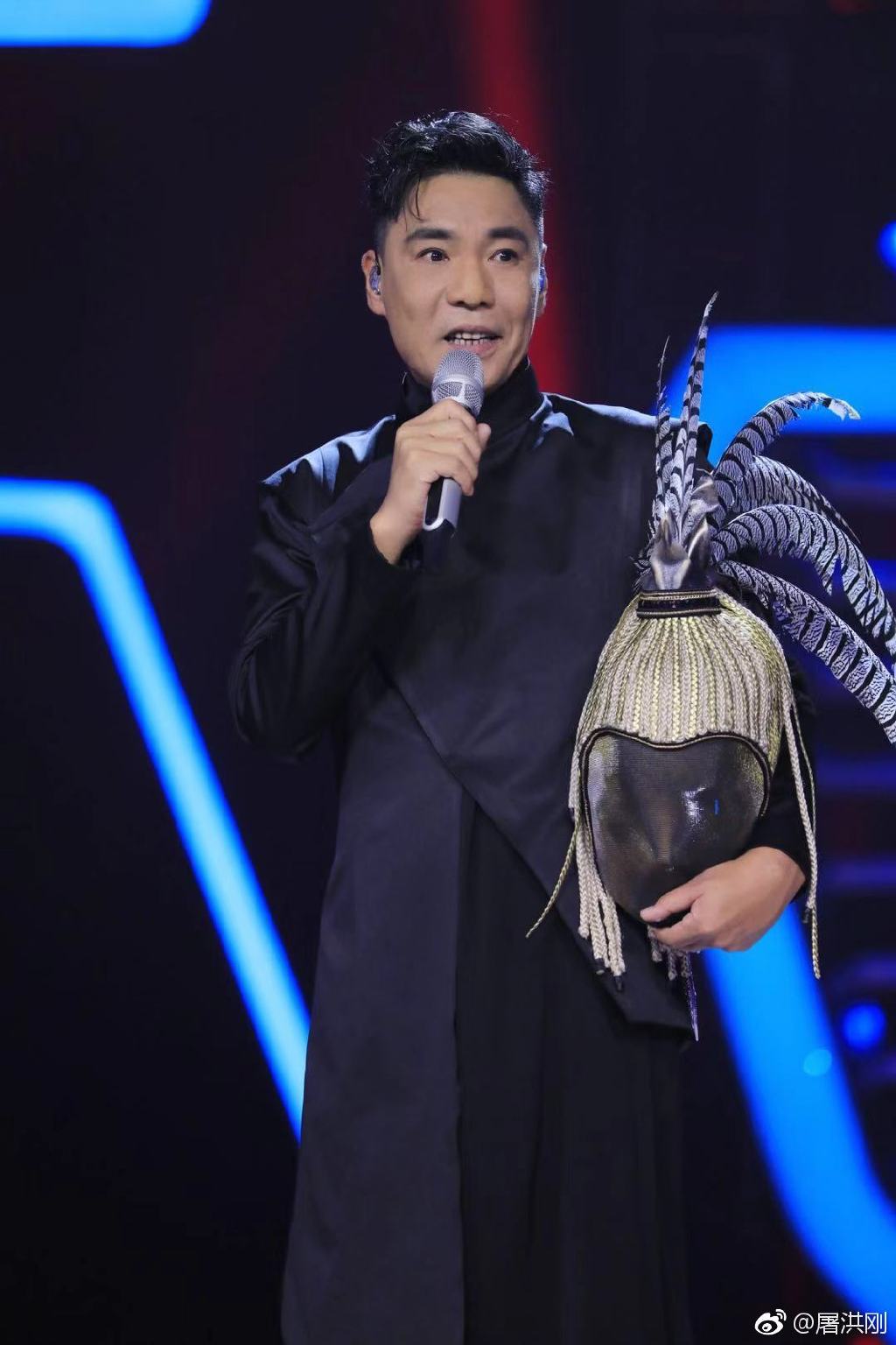 屠洪刚目前干什么怎么不出来了