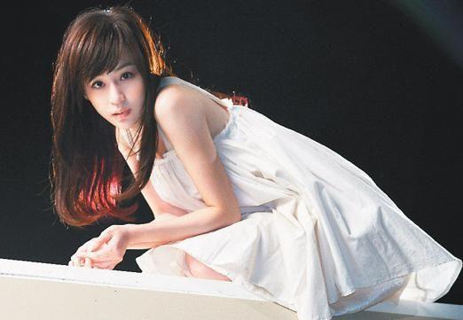 王心凌整容，蔡依林采访(蔡依林和王心凌当时谁最火)