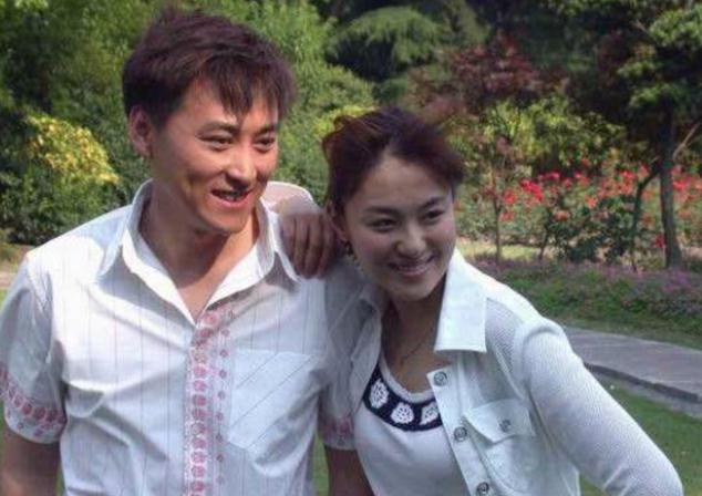 刘小锋整容前后对比图(刘小锋和谁长得像) 刘小锋整容前后对比图(刘小锋和谁长得像)