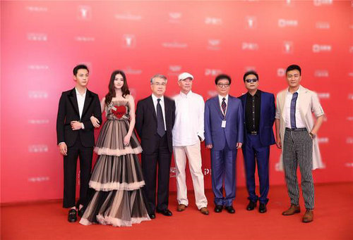 金晨和胡军是父女关系吗?金晨和邓伦是怎么(金晨和邓伦真的谈恋爱了吗) 金晨和胡军是父女关系吗?金晨和邓伦是怎么(金晨和邓伦真的谈恋爱了吗)