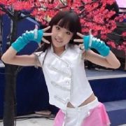 孔莹资料，孔莹长大后的图片(孔莹个人资料照片)