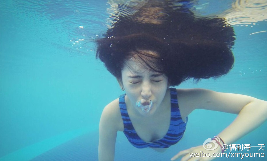 古力娜扎大尺度舌吻图片曝光