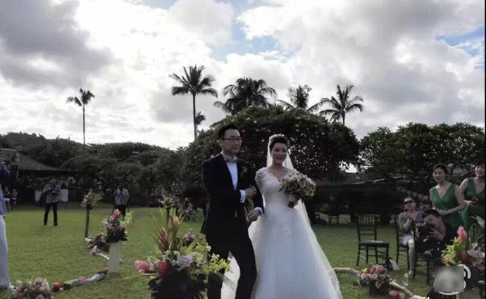 鄢颇现任老婆蝴蝶照片(鄢颇现状任妻子) 鄢颇现任老婆蝴蝶照片(鄢颇现状任妻子)