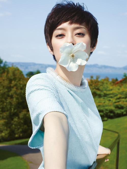 短发明星，2022流行发型女减龄(2020减龄短发最新发型女超短发)