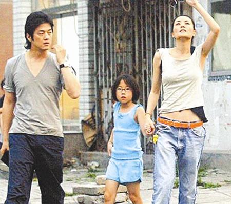 王菲比李亚鹏大几岁,李亚鹏生子(李亚鹏和王菲年龄谁大)