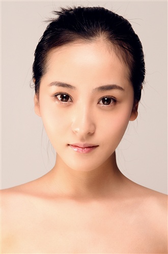 王传君的老婆刘倩资料照片(刘君倩是谁)