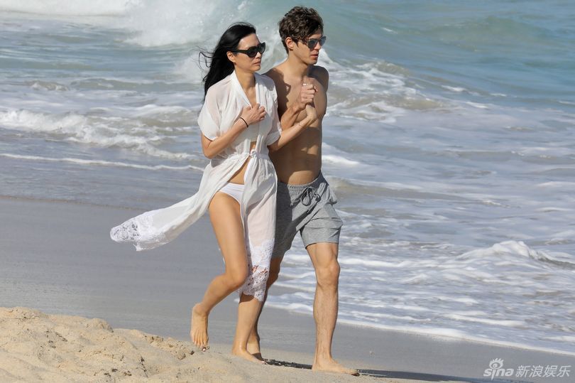 加勒比海盗杰克船长的父亲是谁？杰克船长为(加勒比海盗杰克船长爸爸是谁)