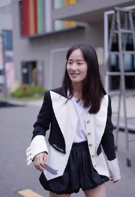 张钰琪为什么叫张大侠、甜甜(张钰琪和张远什么关系)