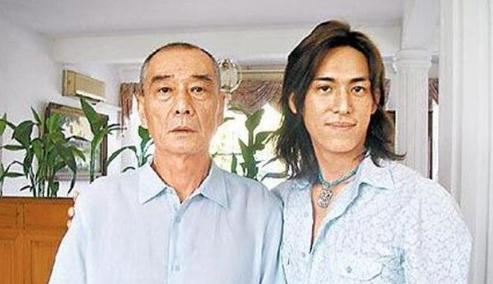 陈楚河为什么放弃继承遗产？陈楚河父亲葬礼(陈楚河放弃继承遗产是怕什么)