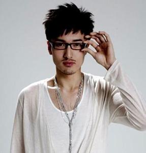 王传君的老婆刘倩资料照片(刘君倩是谁)