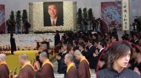 陈楚河为什么放弃继承遗产？陈楚河父亲葬礼(陈楚河放弃继承遗产是怕什么)