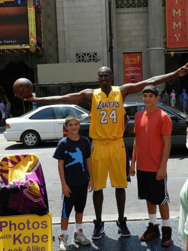 av女星名字，现代女明星名字大全(女明星及名字)