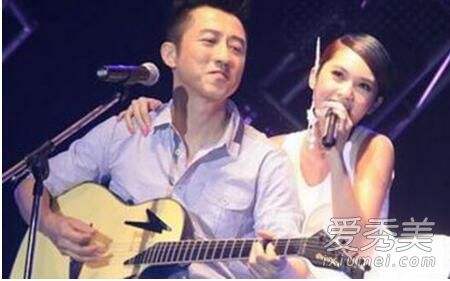 伊能静牵手门事件男主角照片(伊能静敲门事件)