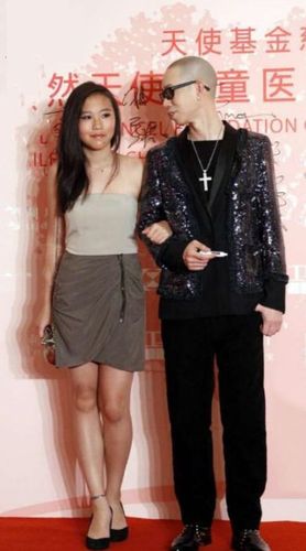 窦靖童八卦,刘亦菲是拉圈名姬 窦靖童八卦,刘亦菲是拉圈名姬